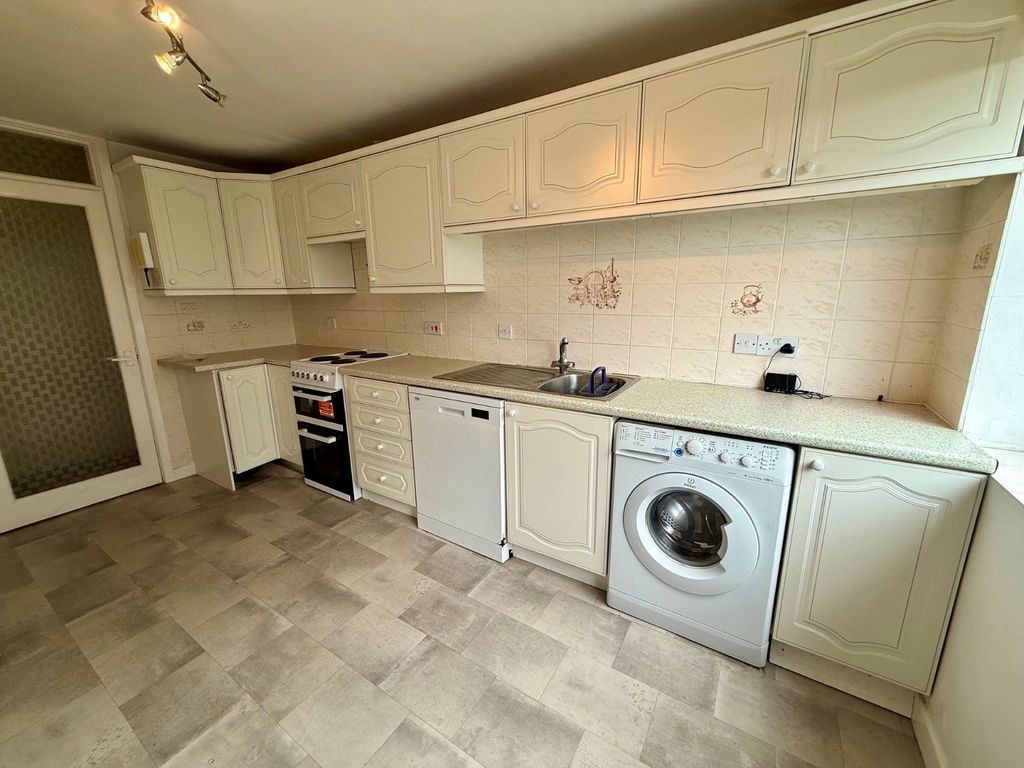 Property photo 2 of 12 Picture No. 05