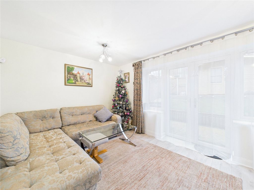 Property photo 2 of 22 Picture No. 20