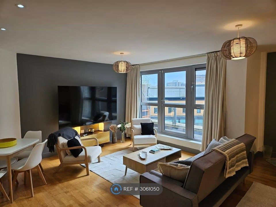 Property photo 1 of 15 Living Room