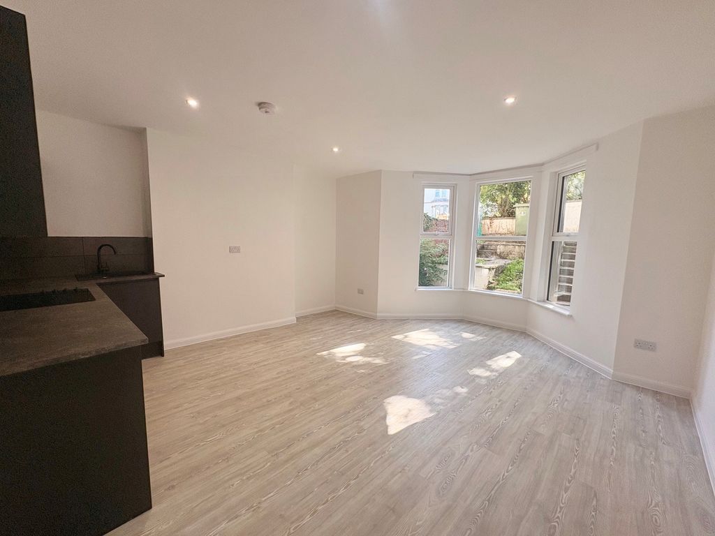 Property photo 1 of 15 Image