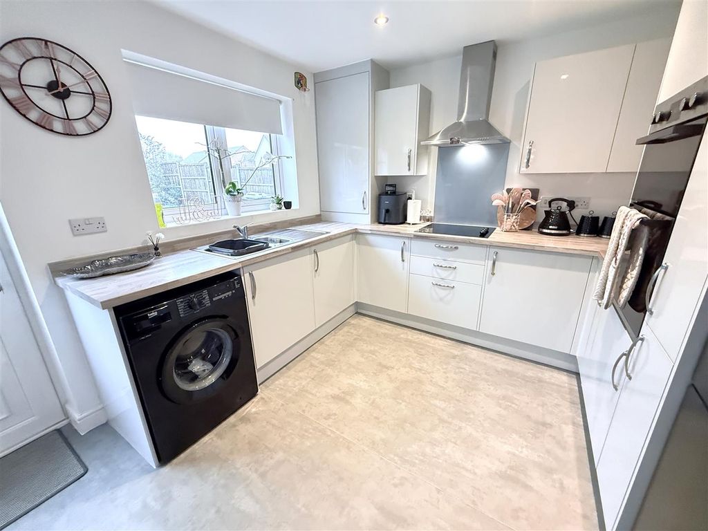 Property photo 3 of 13 Img_8929.Jpg