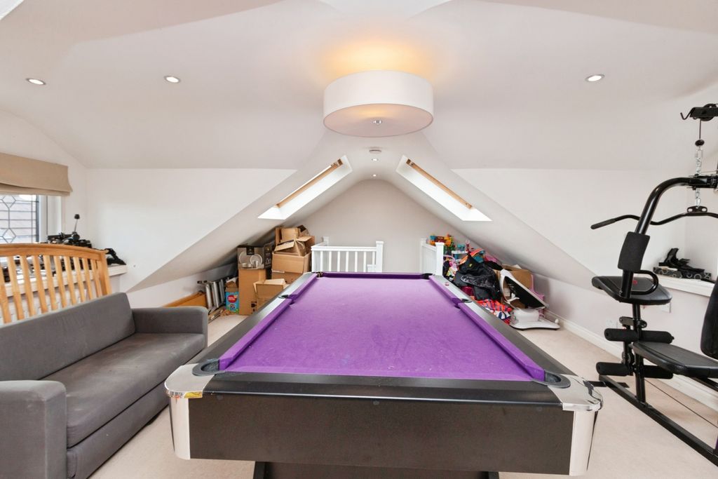 Property photo 3 of 18 Photo