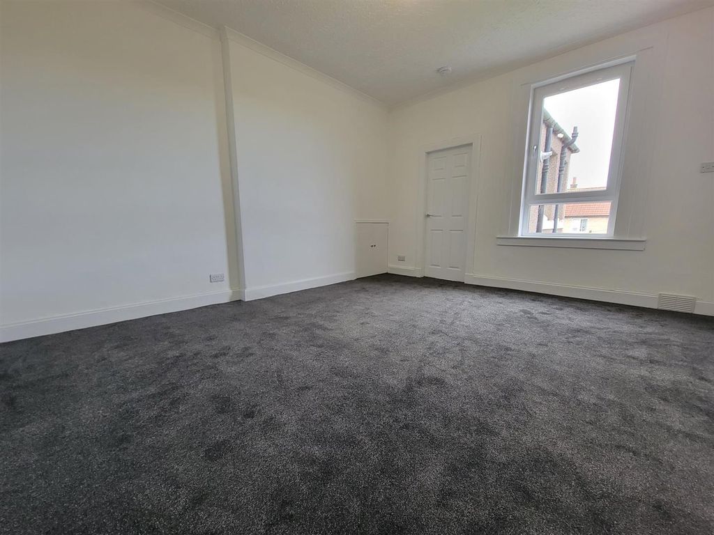 Property photo 3 of 13 Jmp0004Levi  Lounge (1).Jpg