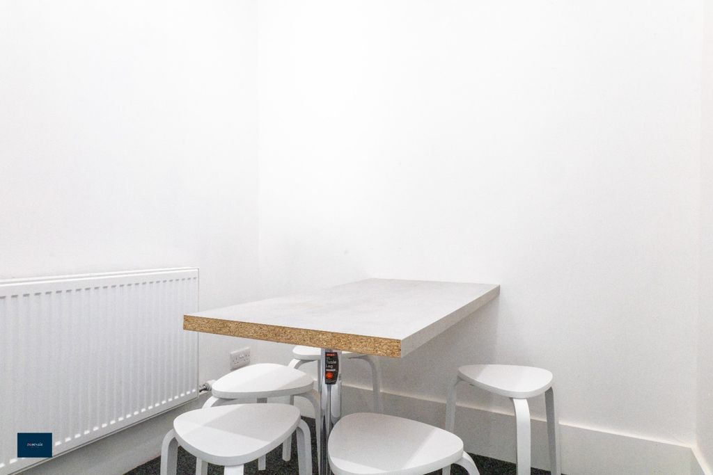 Property photo 3 of 11 Photo 3