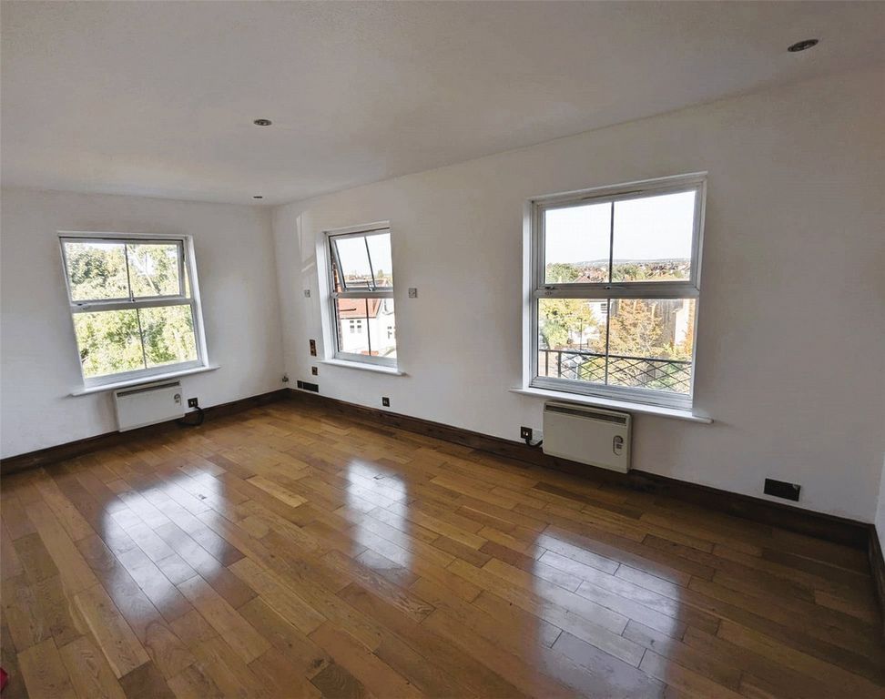 Property photo 3 of 9