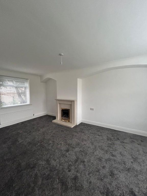 Property photo 3 of 12 5.Jpg