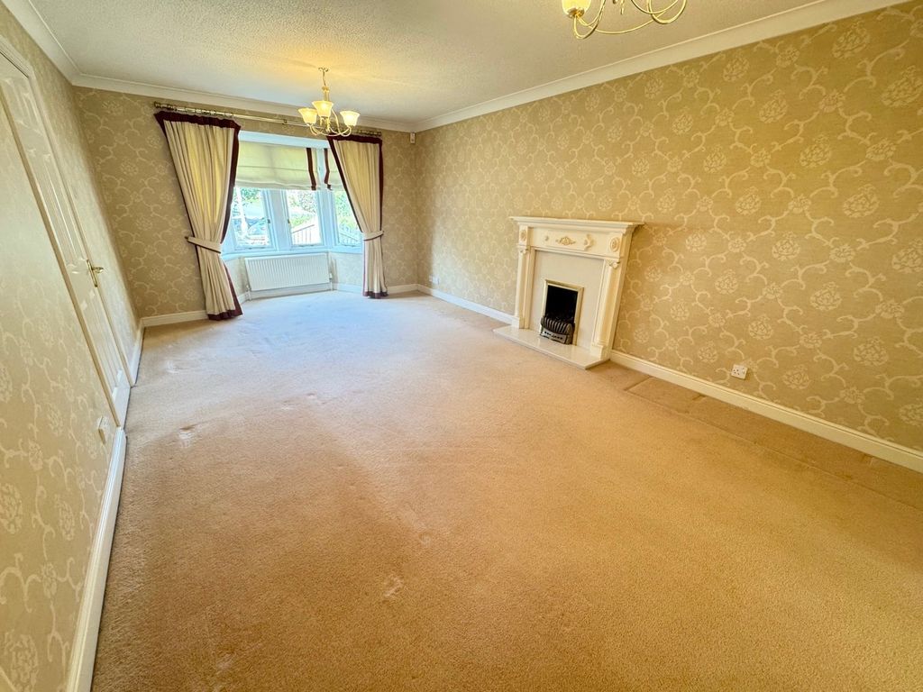 Property photo 2 of 29