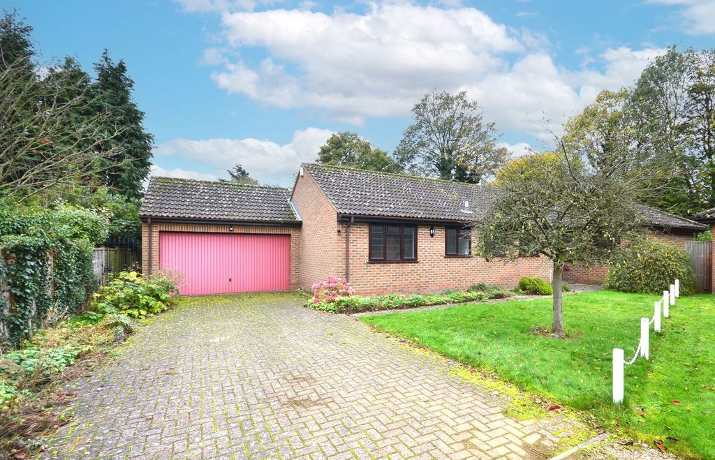 Property photo 1 of 12 Front