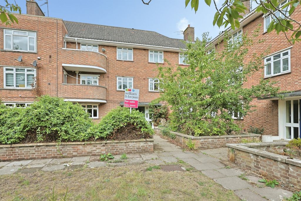 Property photo 1 of 12