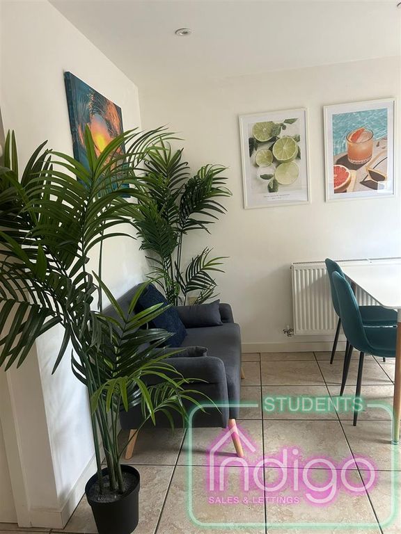 Property photo 2 of 15 15 Chervil Kitchen .Jpg