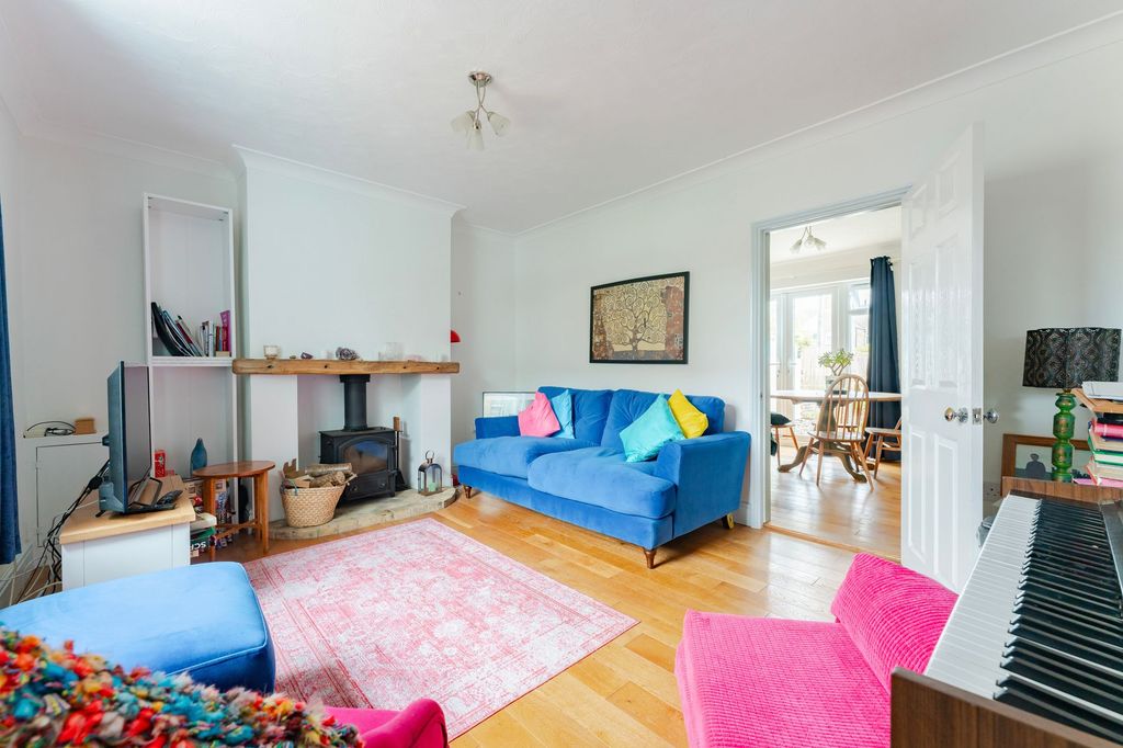 Property photo 2 of 16