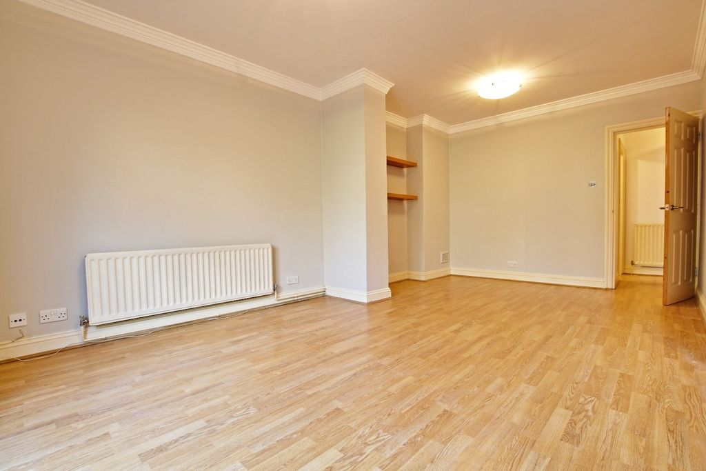 Property photo 2 of 9 5549412