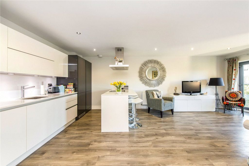 Property photo 2 of 10 Kitchen/Living Room