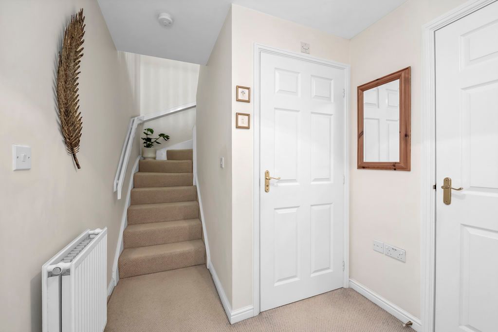 Property photo 2 of 12 Entrance Hall