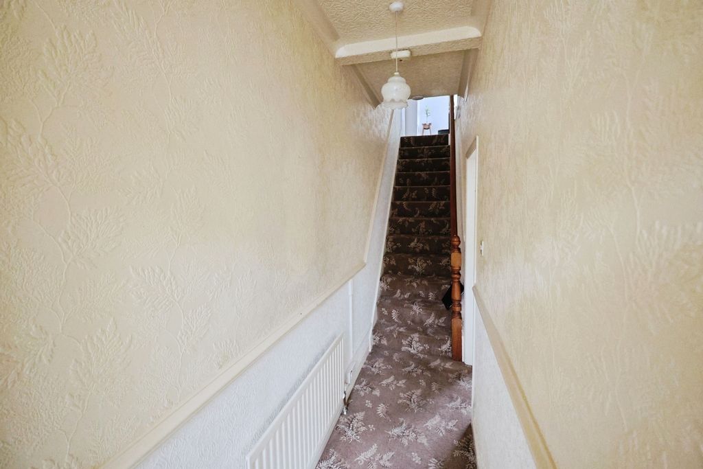 Property photo 2 of 12 Pbox-Img.Jpg