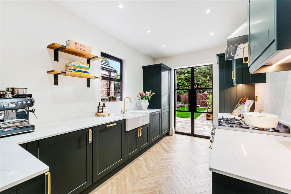 Property photo 3 of 33 Image 3