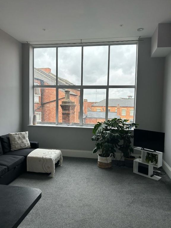 Property photo 3 of 11 Lounge.Jpg