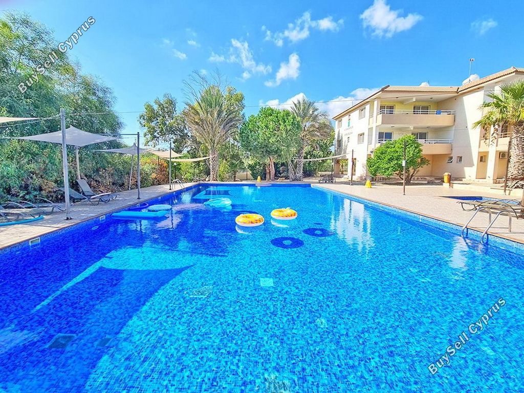 Property photo 3 of 32