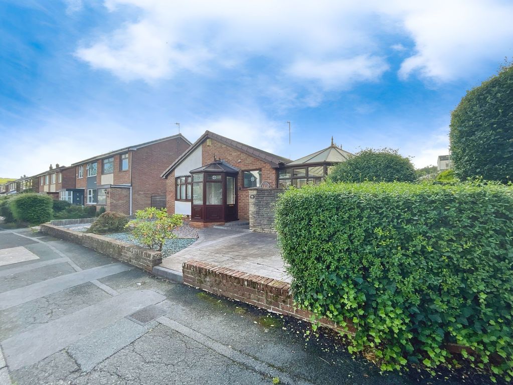 Property photo 2 of 32