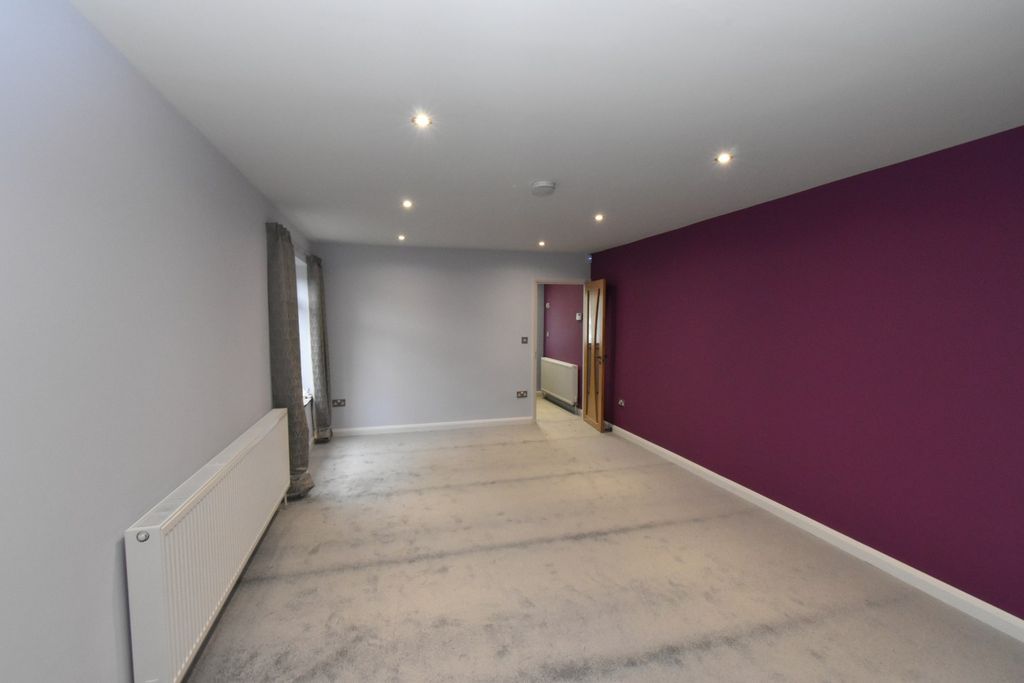 Property photo 3 of 23 Gallery