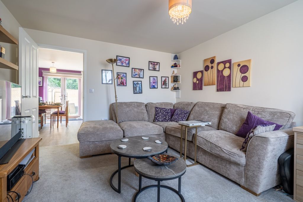 Property photo 2 of 17 5298734