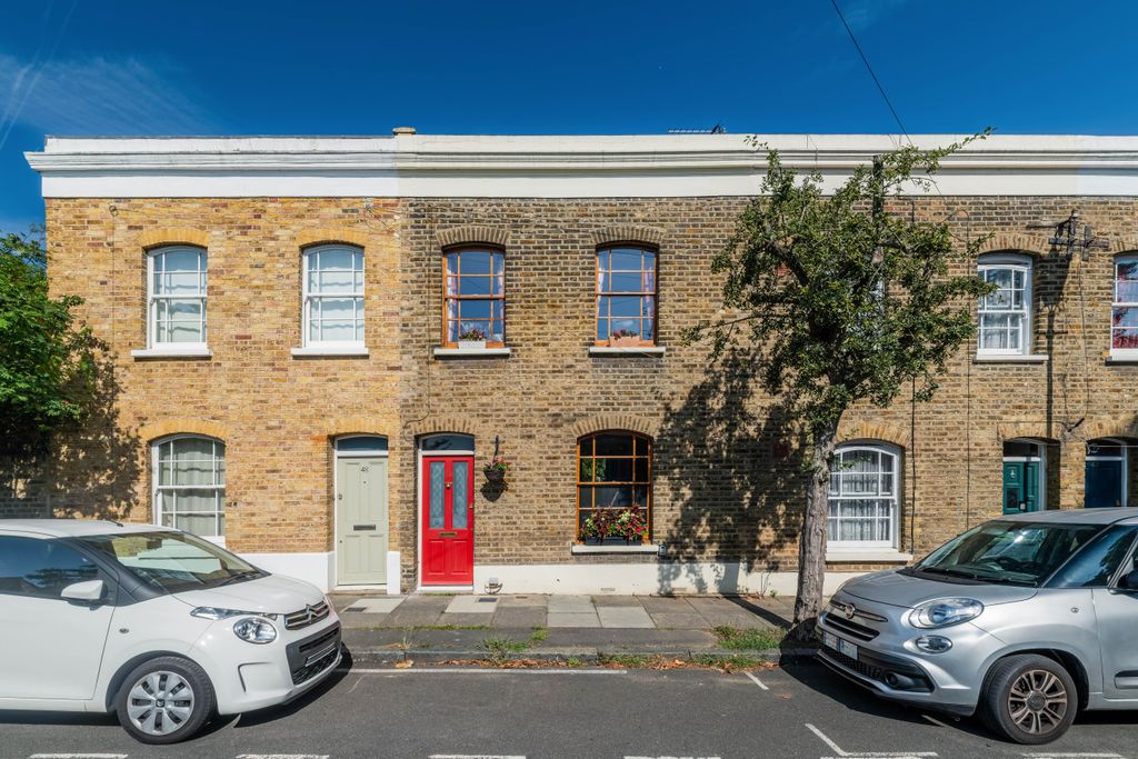 Property photo 1 of 17