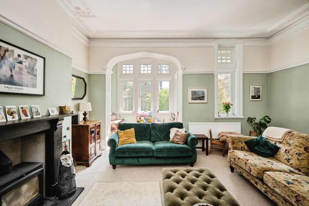 Property photo 2 of 19 Pbox-Img.Jpg