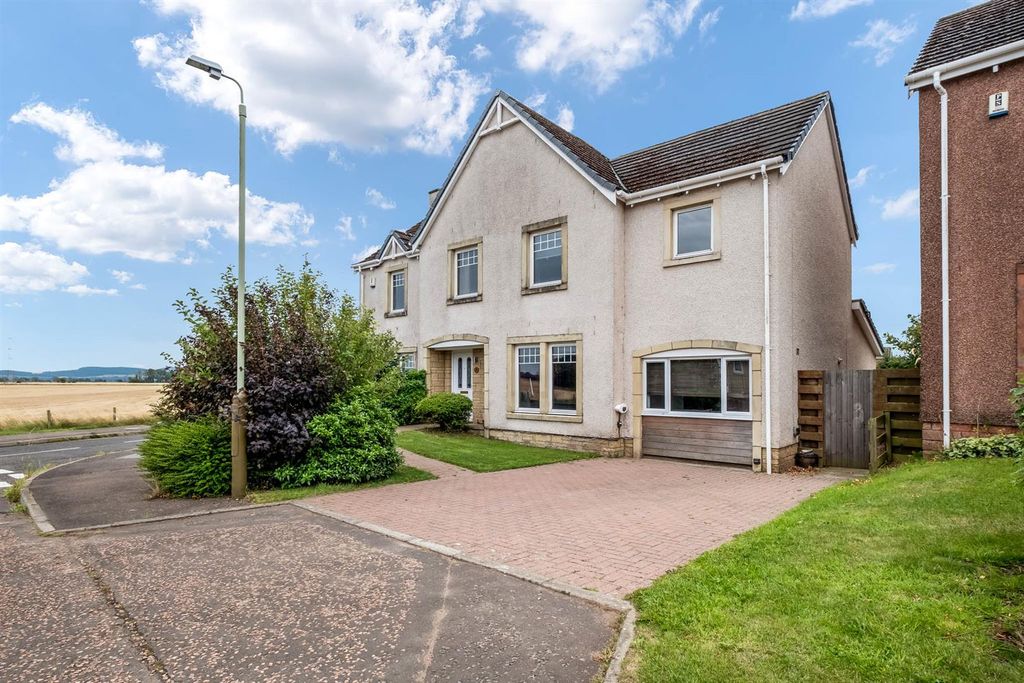 Property photo 1 of 36