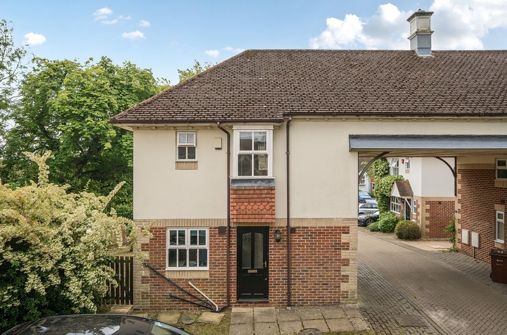 Property photo 2 of 11 External