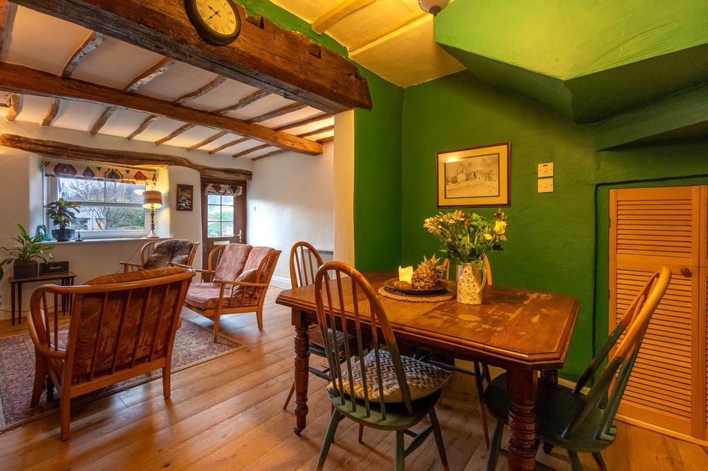 Property photo 2 of 19