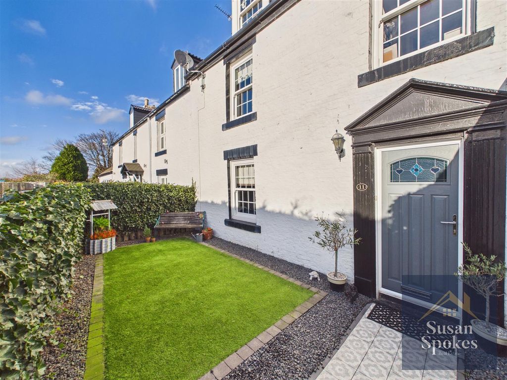 Property photo 1 of 34 Cam01858G0-Pr0225-Still034.Jpg