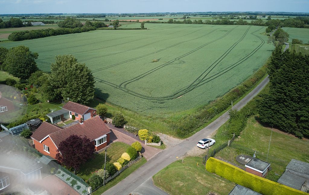 Property photo 2 of 30