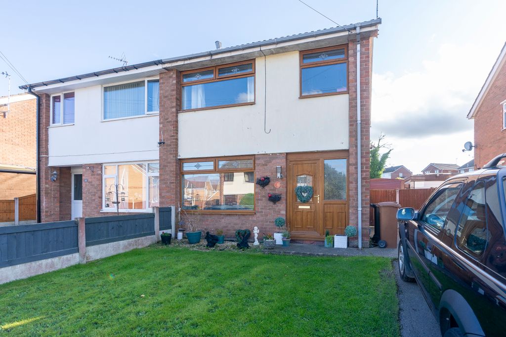 Property photo 1 of 28