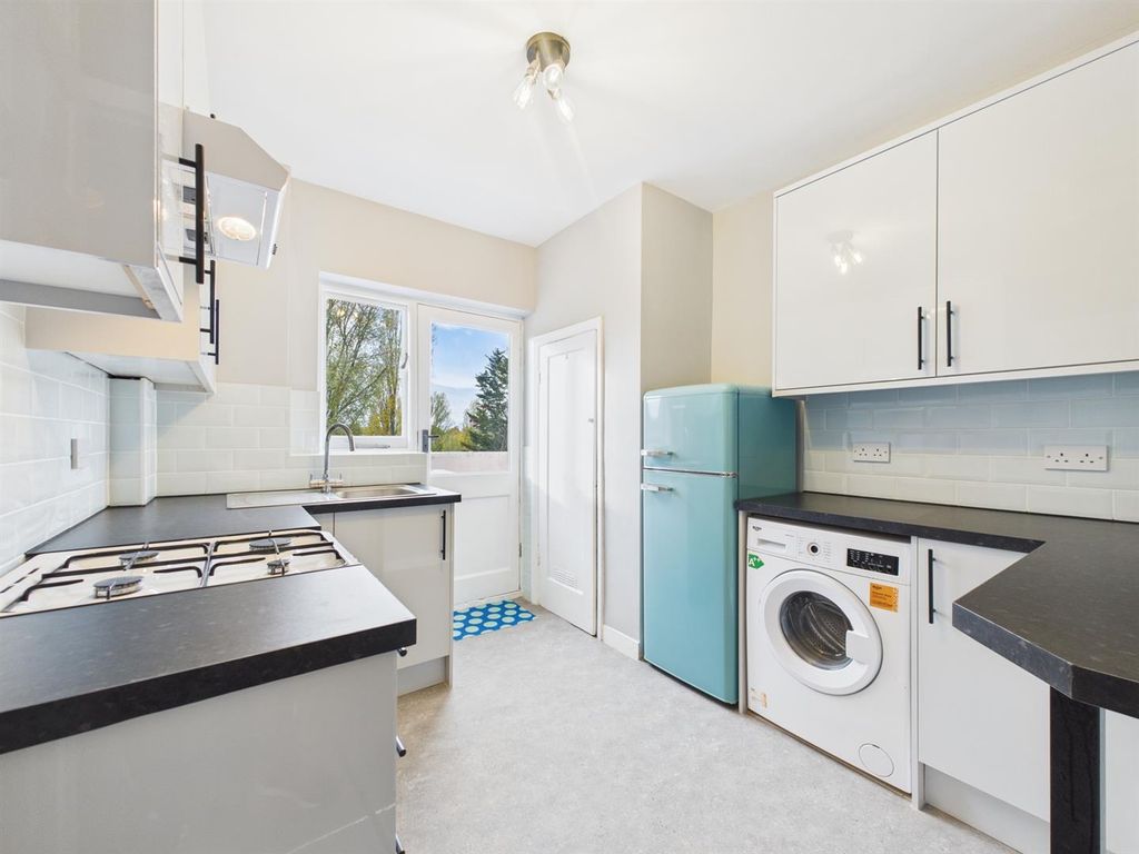 Property photo 2 of 7 Cam02664G0-Pr0117-Still009.Jpg