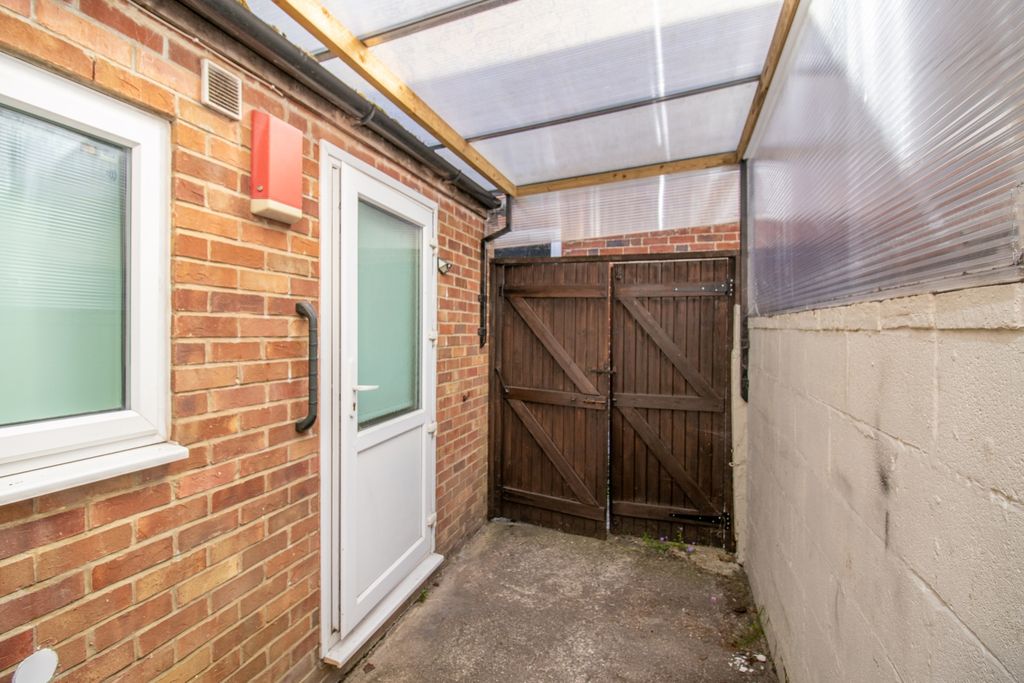 Property photo 3 of 7 Img_7575