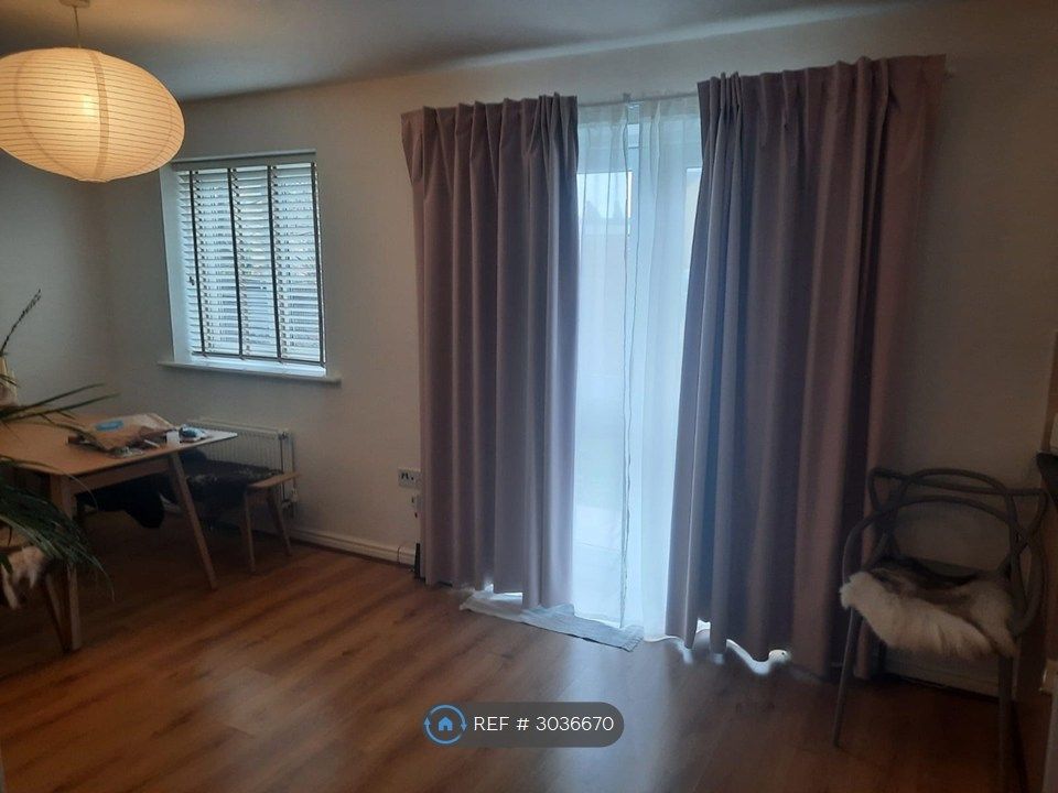 Property photo 3 of 8 Kitchen Diner Patio Doors
