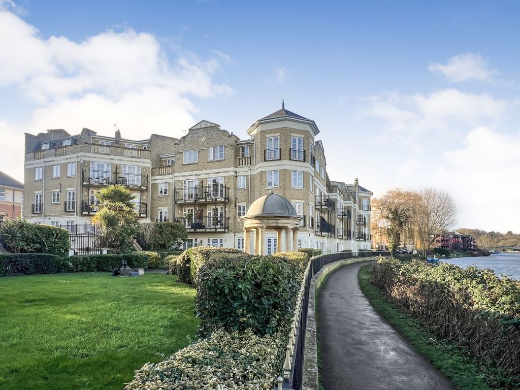 Property photo 2 of 3