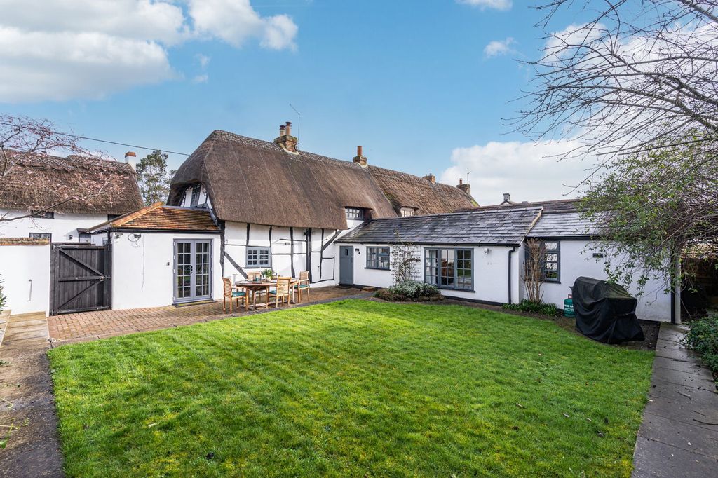 Property photo 3 of 47