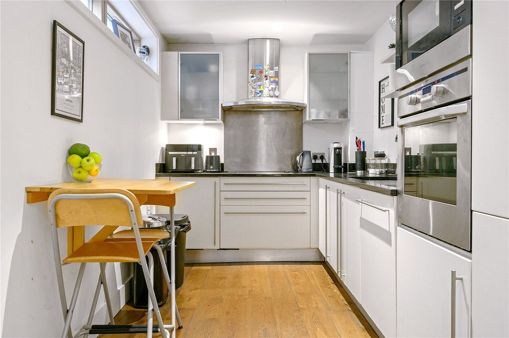 Property photo 2 of 16 Kitchen