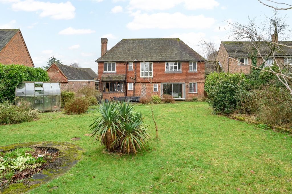 Property photo 2 of 11