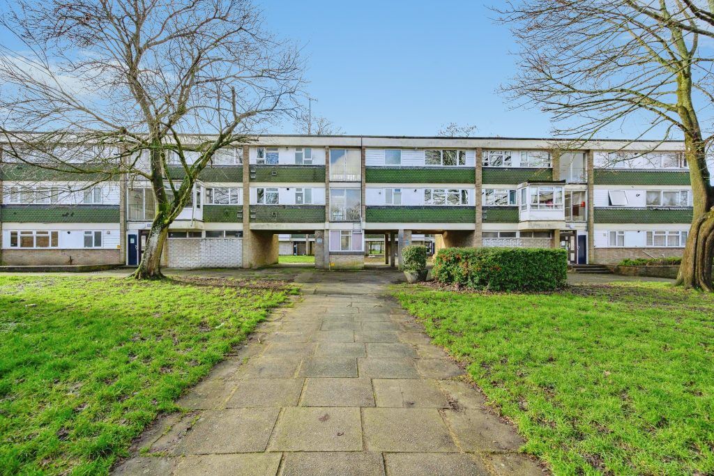 Property photo 1 of 11