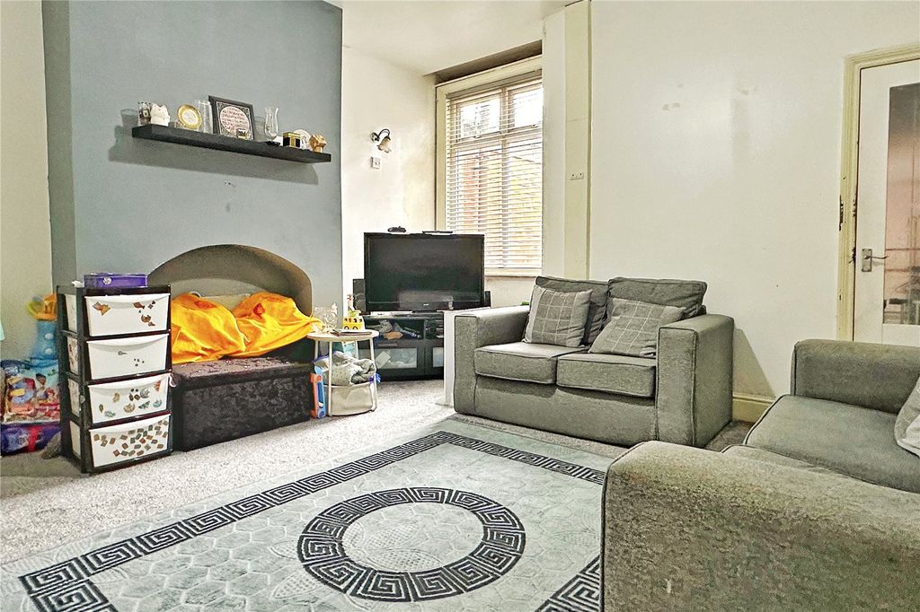 Property photo 2 of 18 Living Room