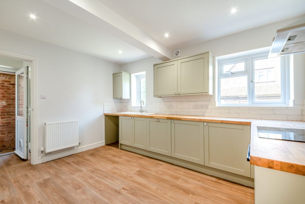 Property photo 3 of 15 Picture No. 04