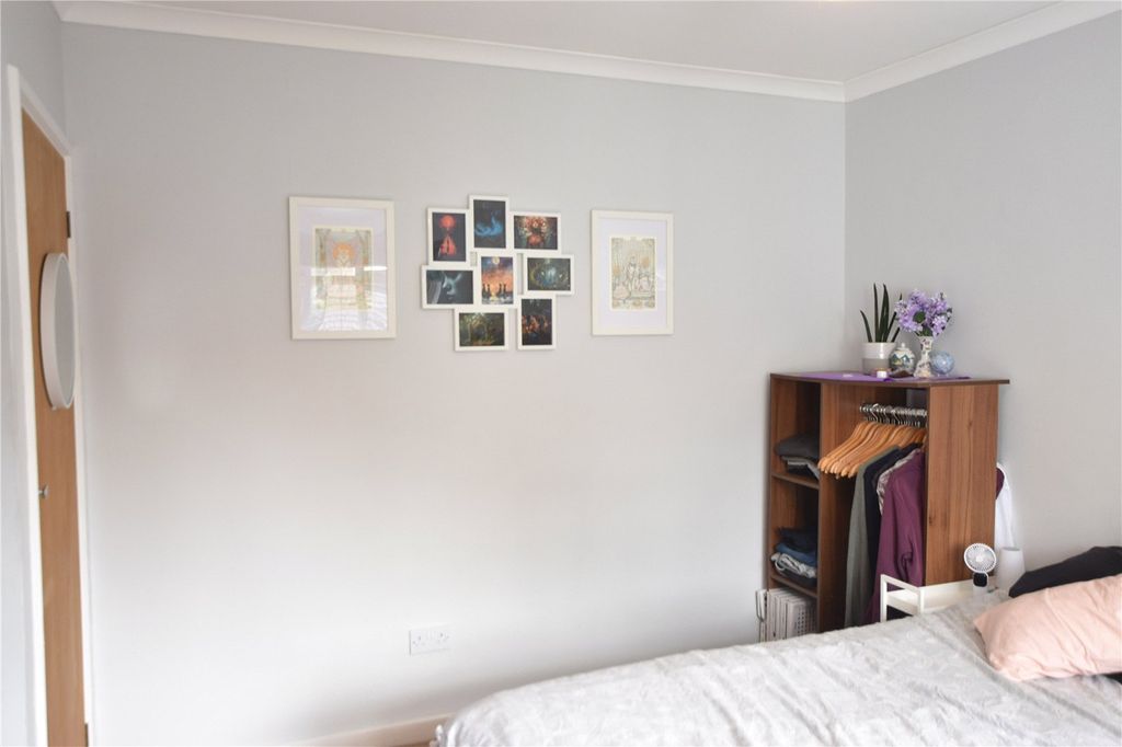 Property photo 3 of 8 Picture No. 05