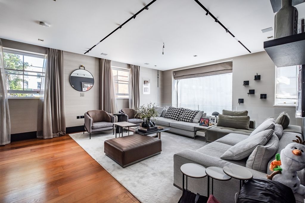 Property photo 1 of 19
