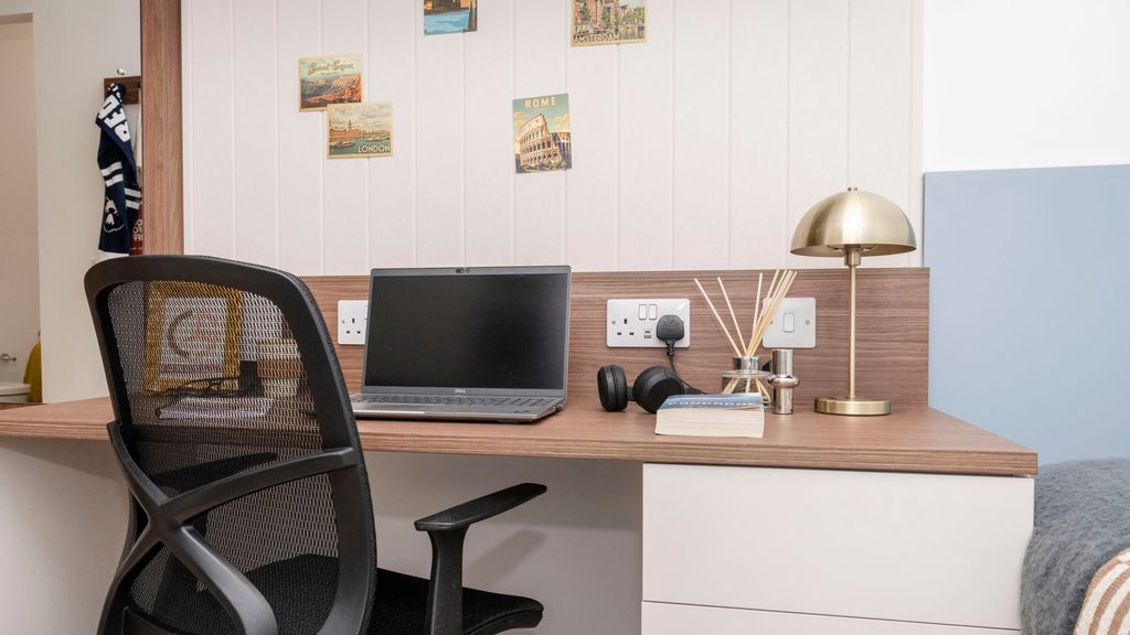 Property photo 2 of 7 Well-Arranged Bedroom Study Area With A Wooden Des...