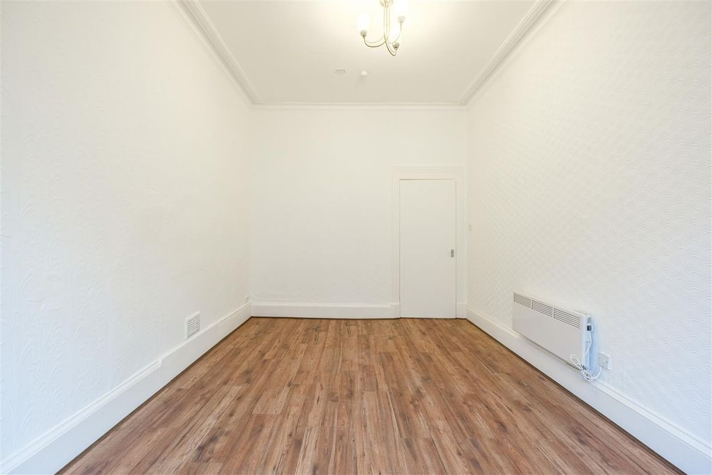 Property photo 3 of 13 Elizabeth Street-17.Jpg