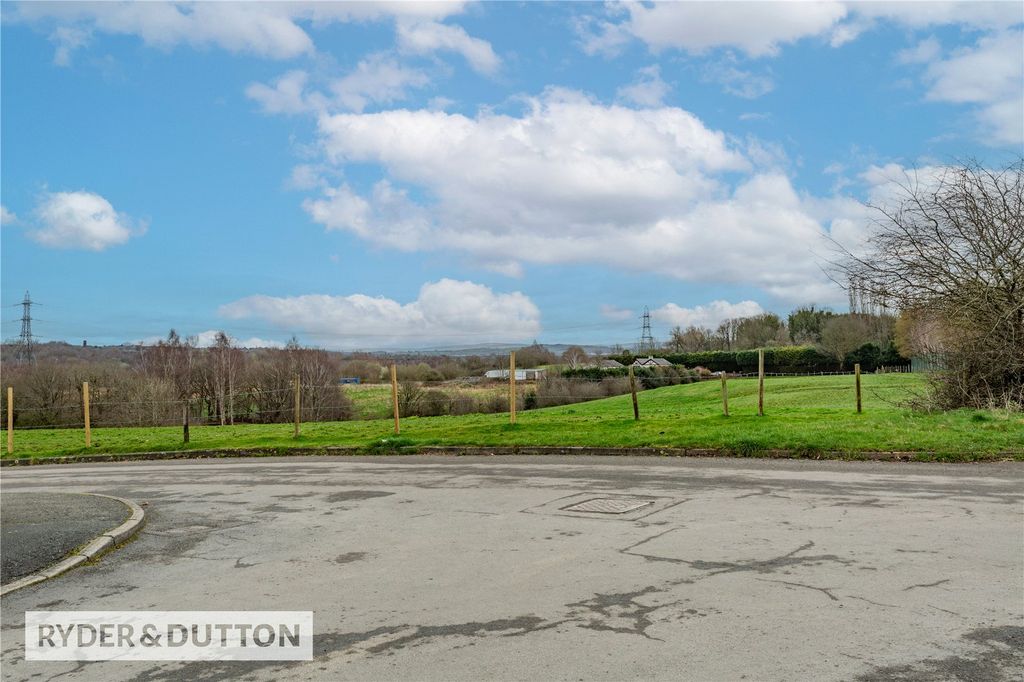 Property photo 2 of 23 Picture No. 28