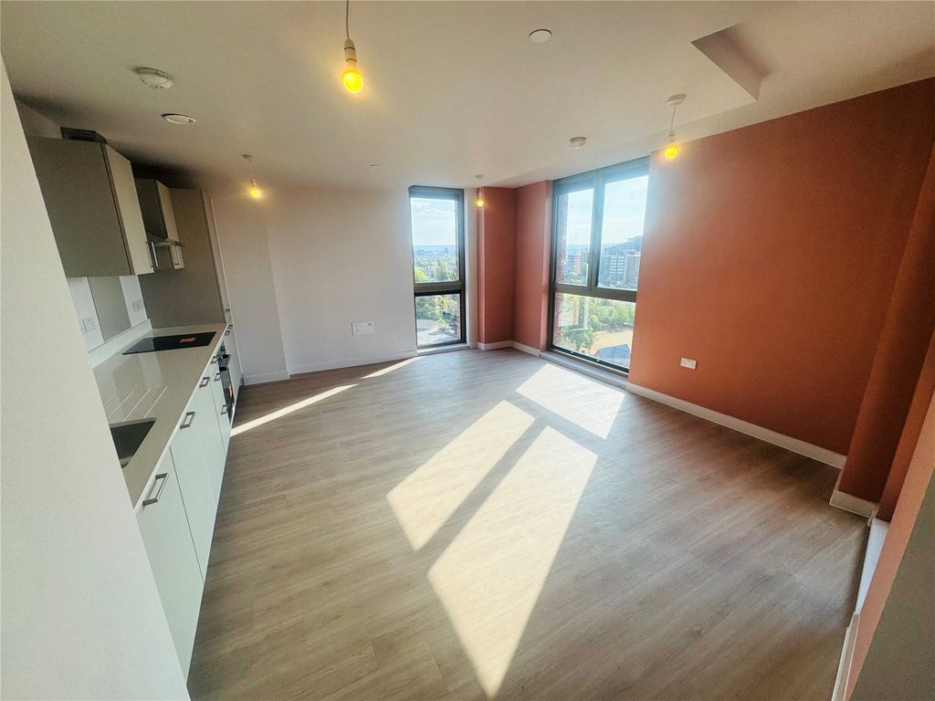 Property photo 3 of 10 Picture No. 06