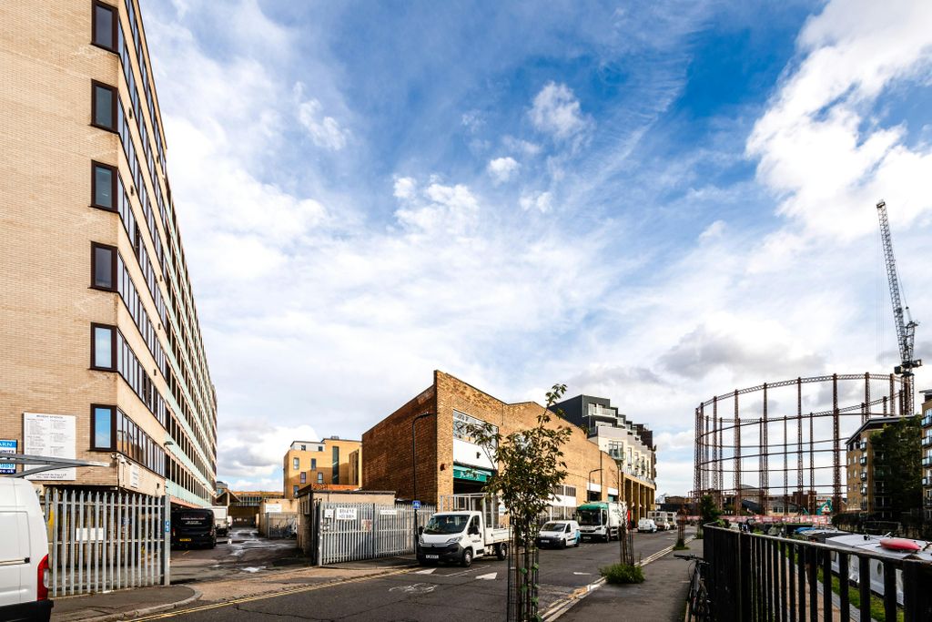 Property photo 2 of 16 Regent Studios 33B - Low Res 2.Jpg